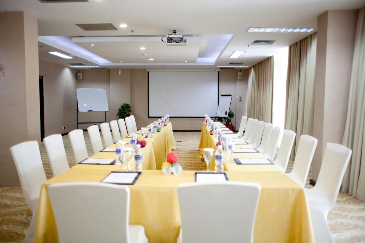 Grand Lagoi Hotel Bintan Esterno foto